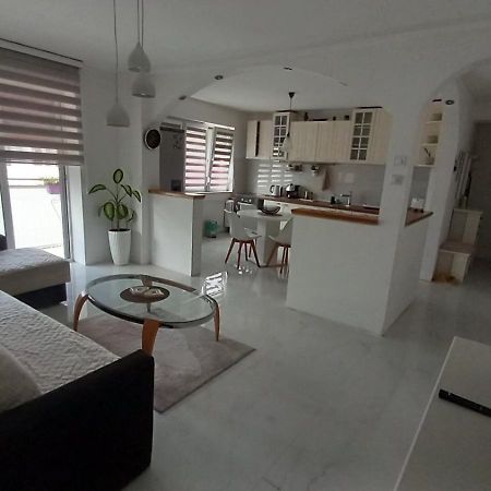 Adriana'S Apartment Скопие Екстериор снимка